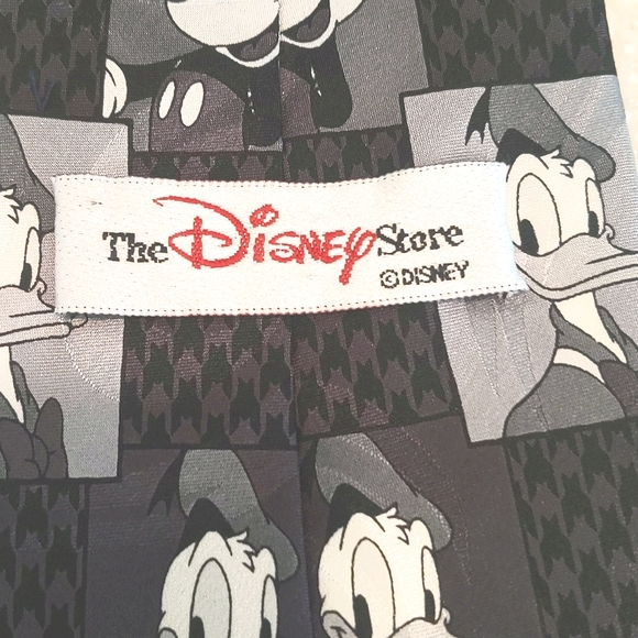 Disney silk tie - Picture 2 of 4